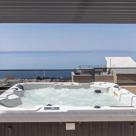 Toni With Pool And Jacuzzi Makarska