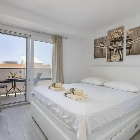 Villa Toni With Pool And Jacuzzi Makarska